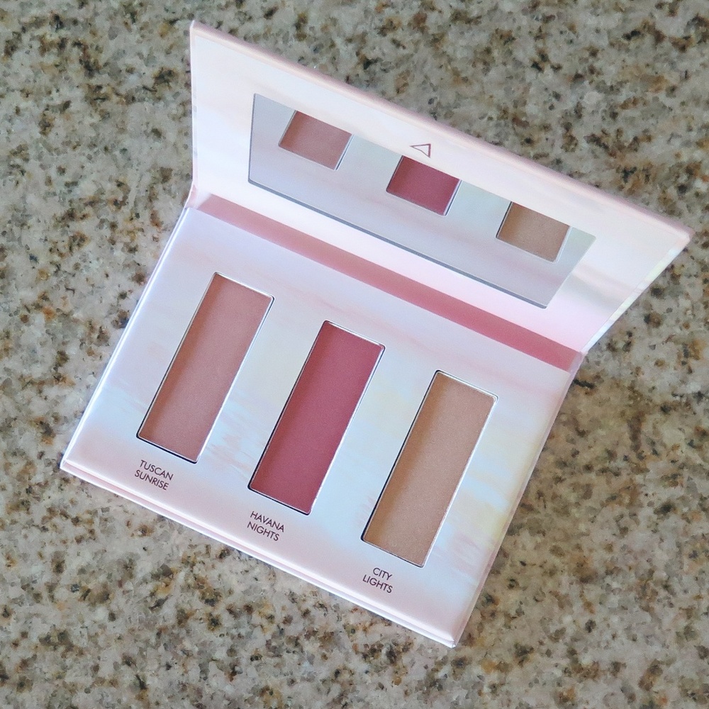 WANDER BEAUTY Dusk to Dawn Eye and Cheek Palette